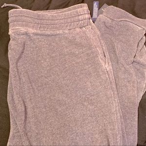 Crown & ivy joggers (3x)